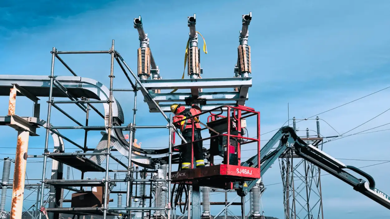 EllisDon acquires two power infrastructure firms