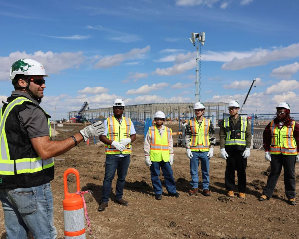 Bell showcases progress on 300 MW data centre campus in Sask.